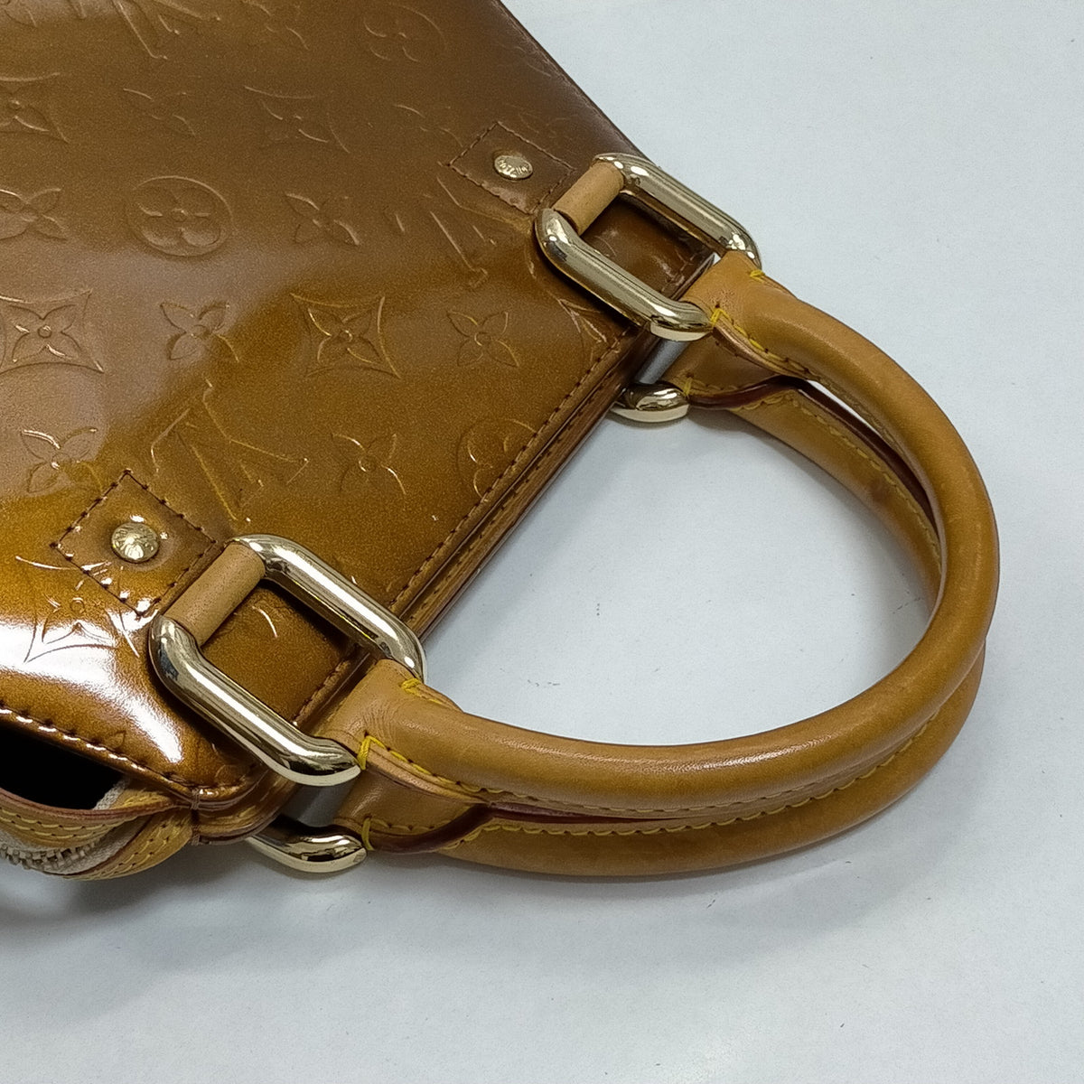 Louis Vuitton Bronze Vernis Forsyth Handbag — detail 3