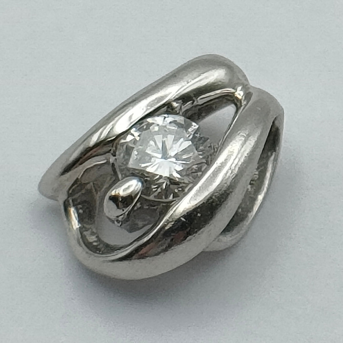 Pt900 Platinum 0.12 ct Diamond Pendant — detail 5