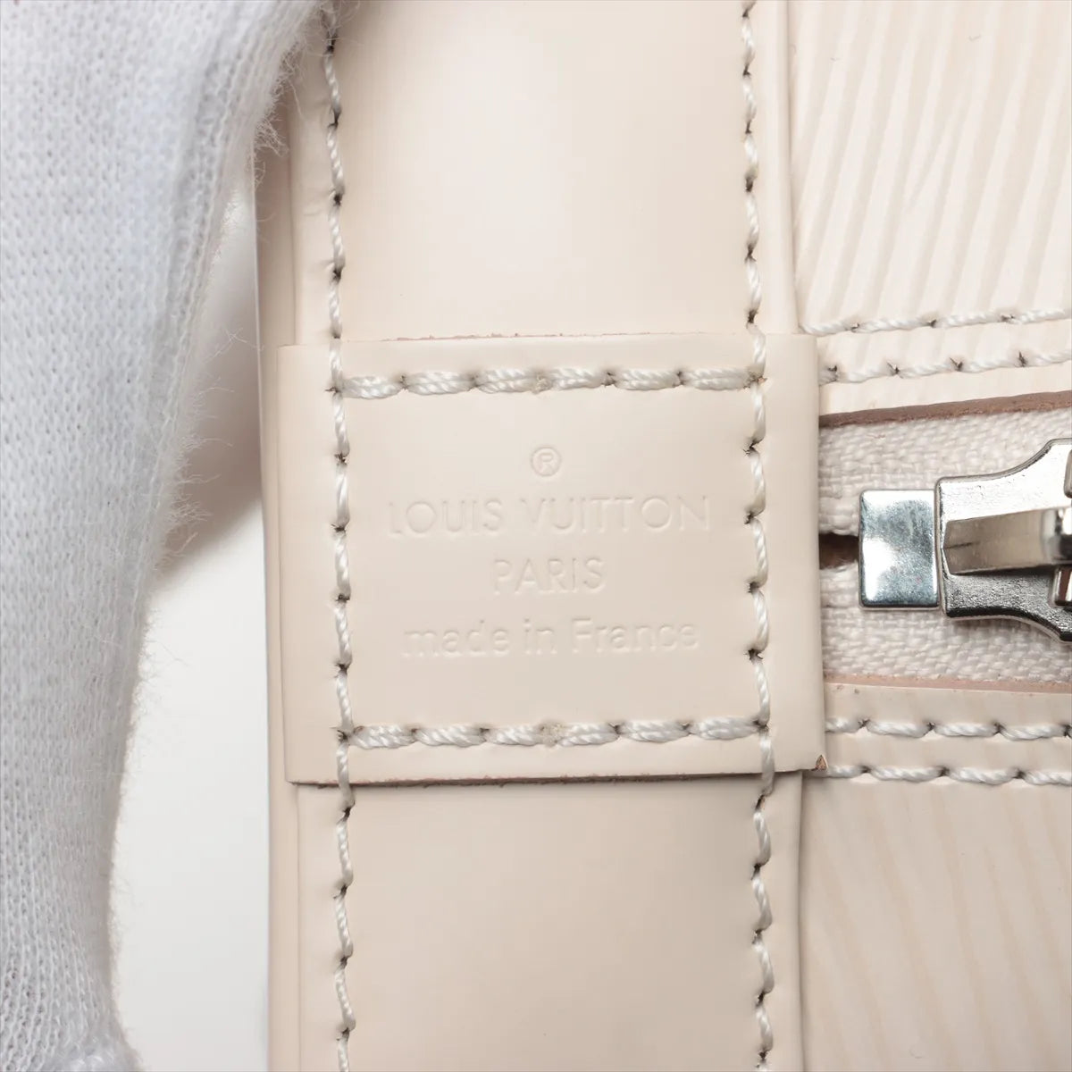 Louis Vuitton Epi Alma BB White