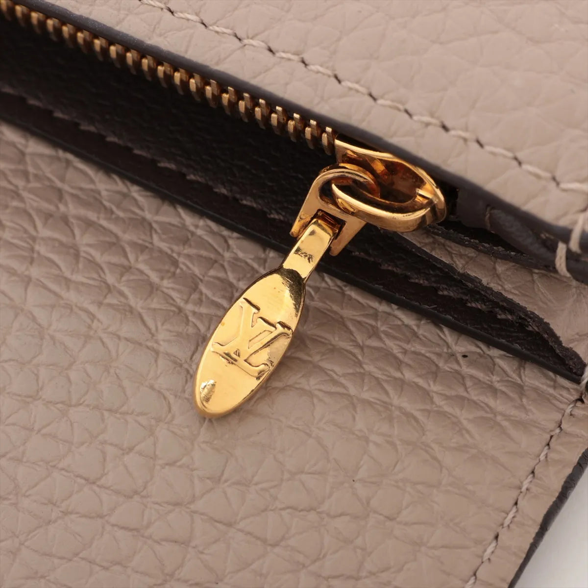 Louis Vuitton Taurillon Capucines Long Wallet Galet