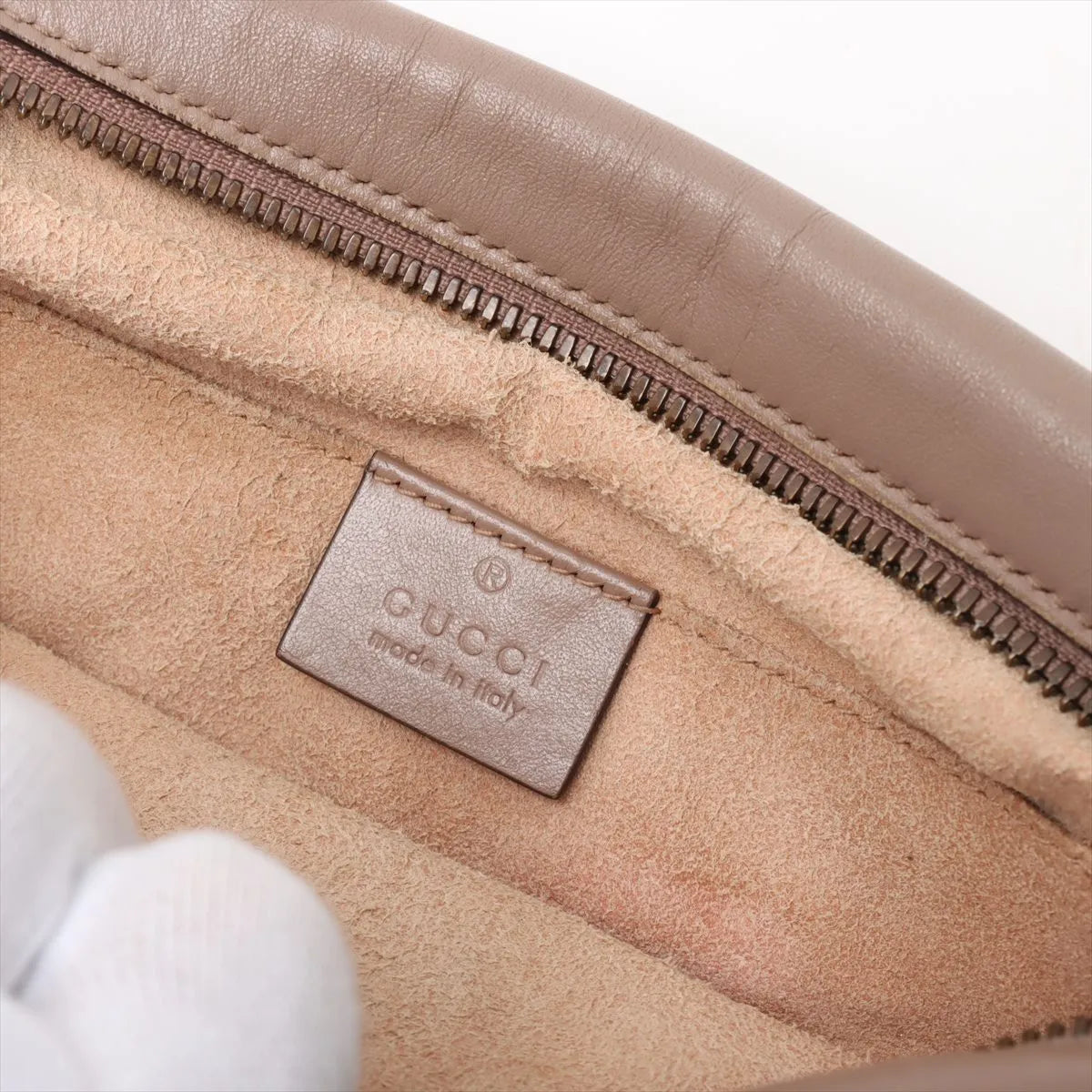 Gucci GG Marmont Chevron Leather Shoulder Bag Pink — product photo 10