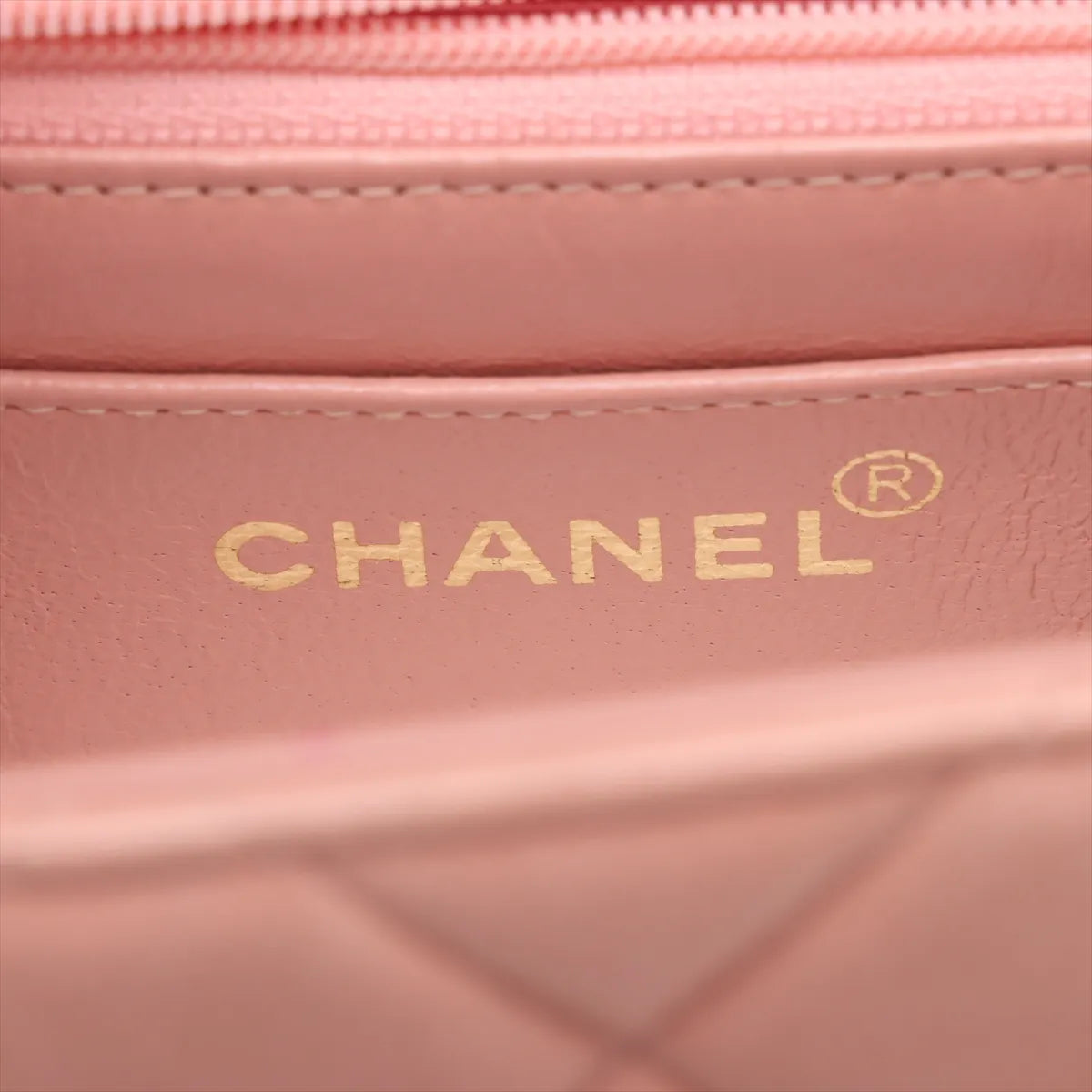 Chanel CC Logo Matelasse Lambskin Single Flap Single Chain Bag Pink — product photo 10