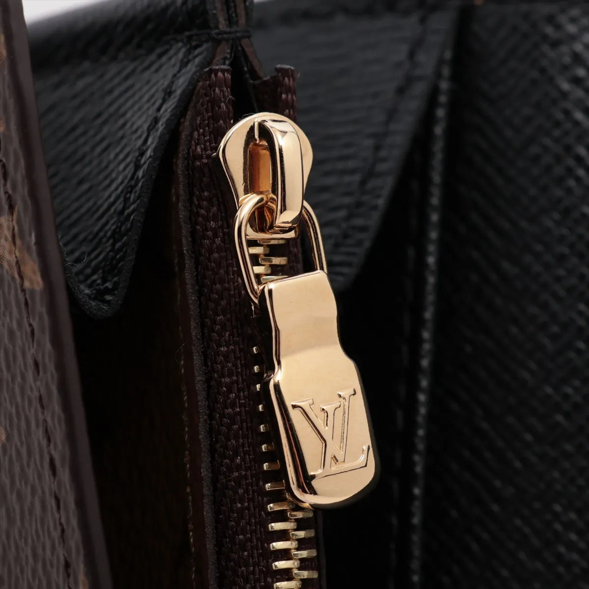 Louis Vuitton Giant Monogram Reverse Sarah Long Wallet