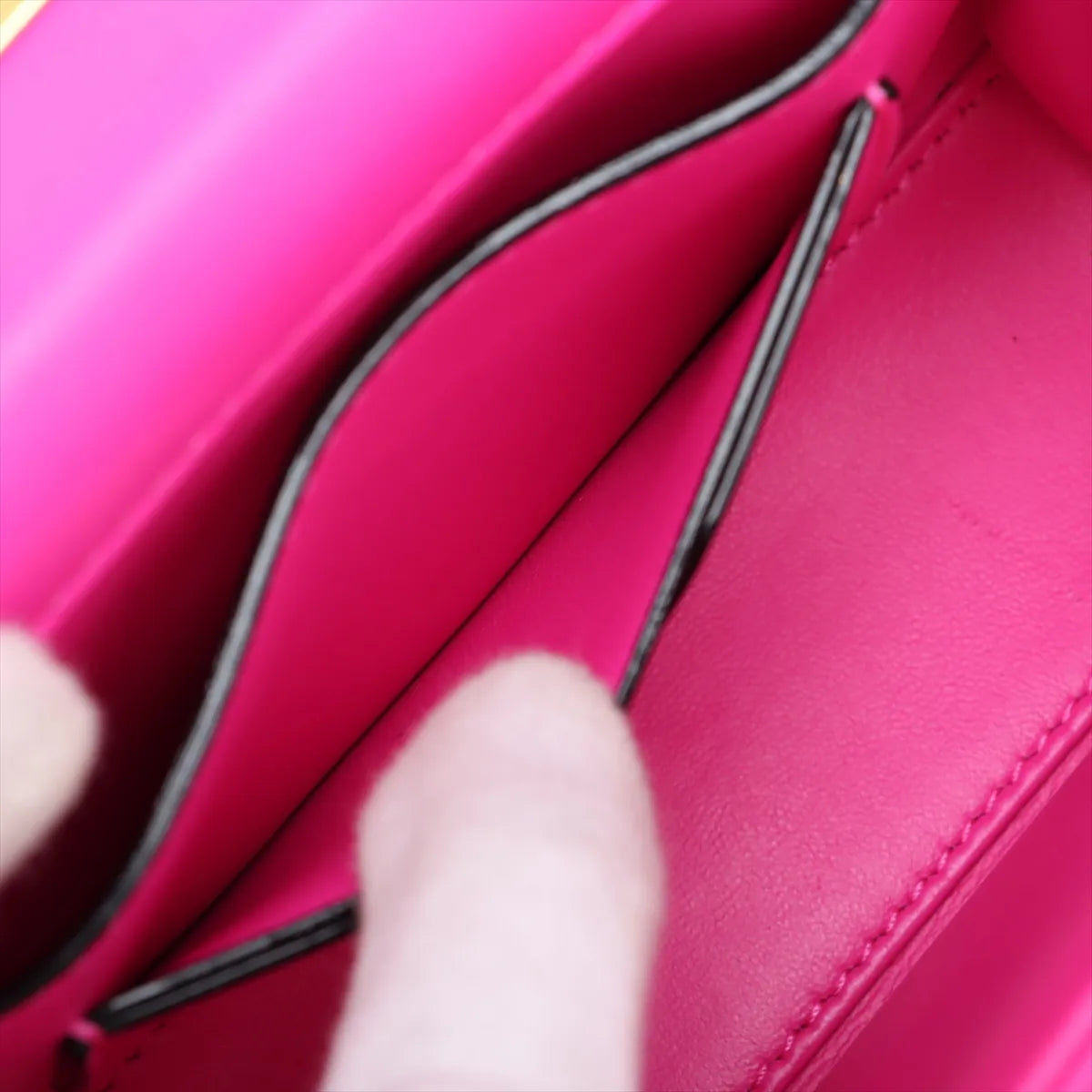 Valentino Garavani One Stud Two-Way Handbag Pink