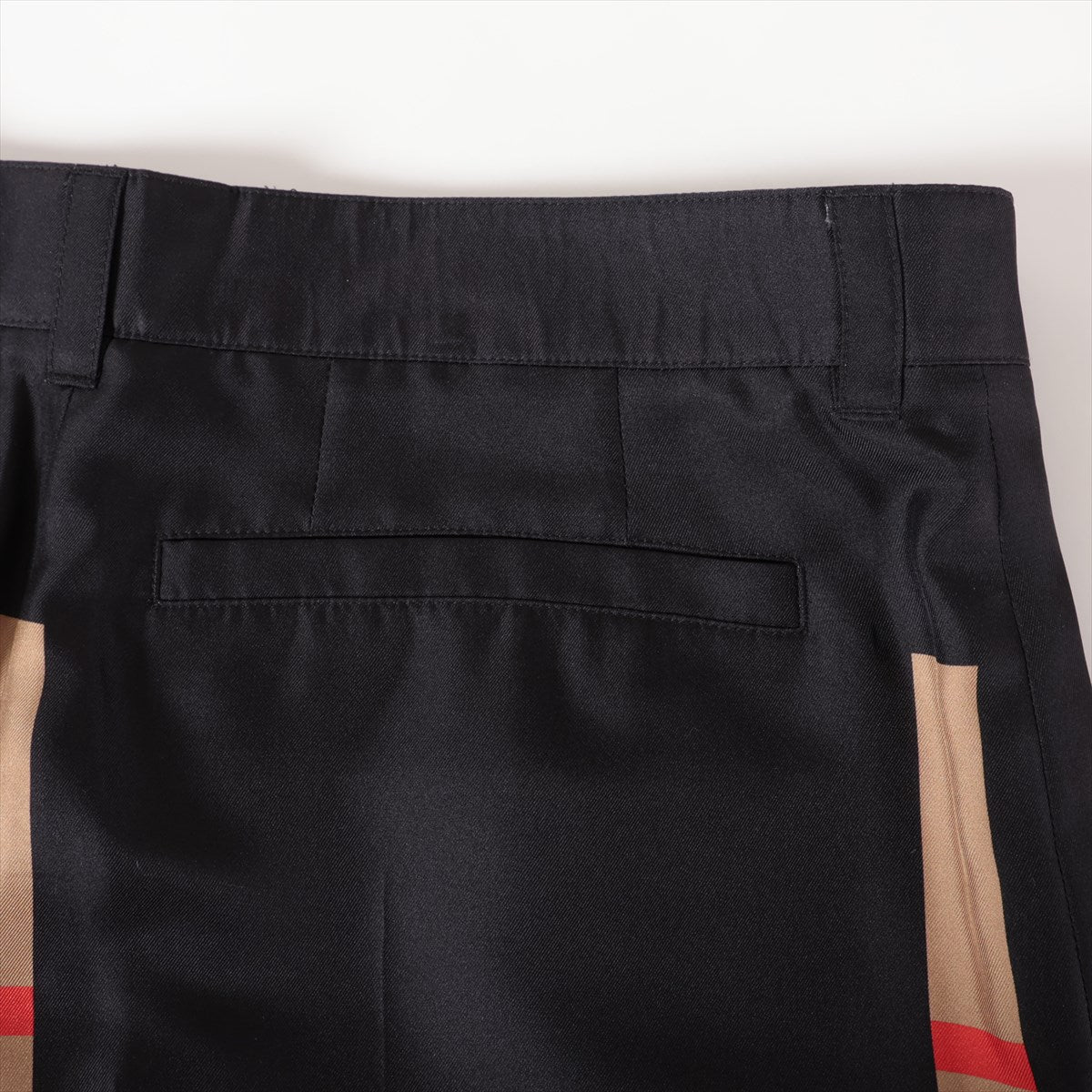 Burberry Tisci Period Check Silk Short Pants Black