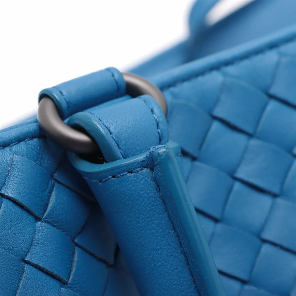 Luxury Bottega Veneta Intrecciato Leather Handbag Blue