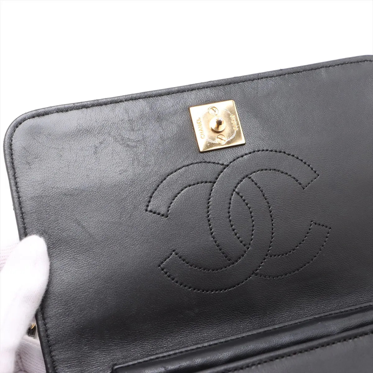 Chanel CC Logo Matelasse Lambskin Chain Shoulder Bag Black