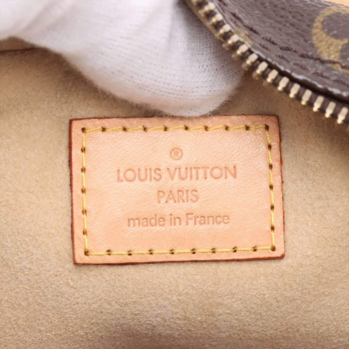 Louis Vuitton Monogram Manhattan PM — product photo 11