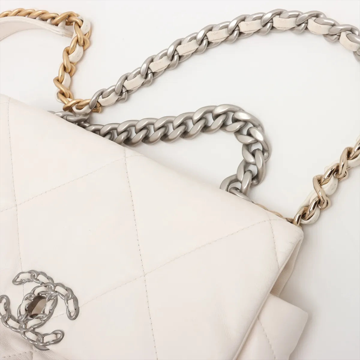 Chanel 19 Lambskin Chain Shoulder Bag White
