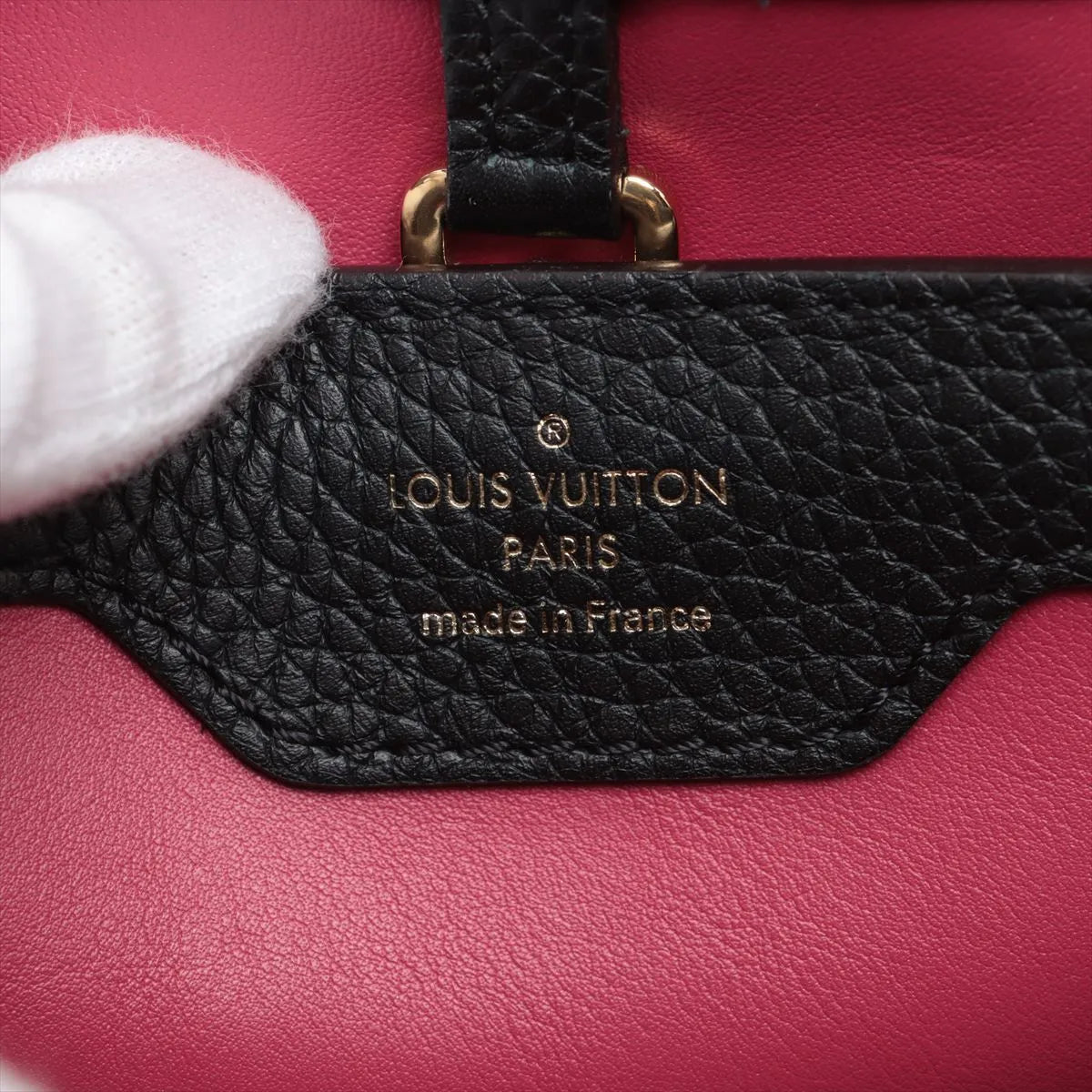 Louis Vuitton Taurillon Capucines PM Black