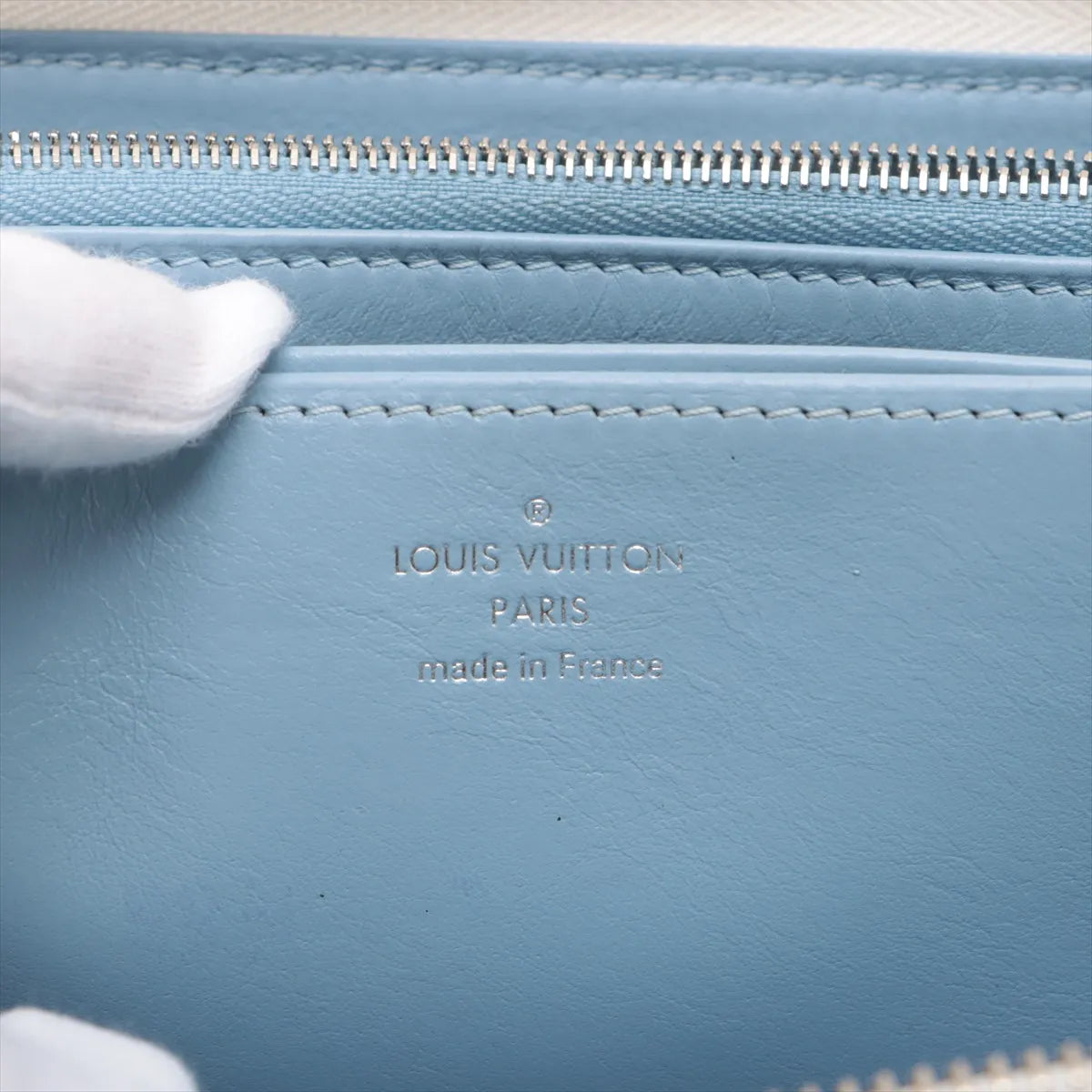 Louis Vuitton Monogram Mahina Zippy Wallet Gradient Blue