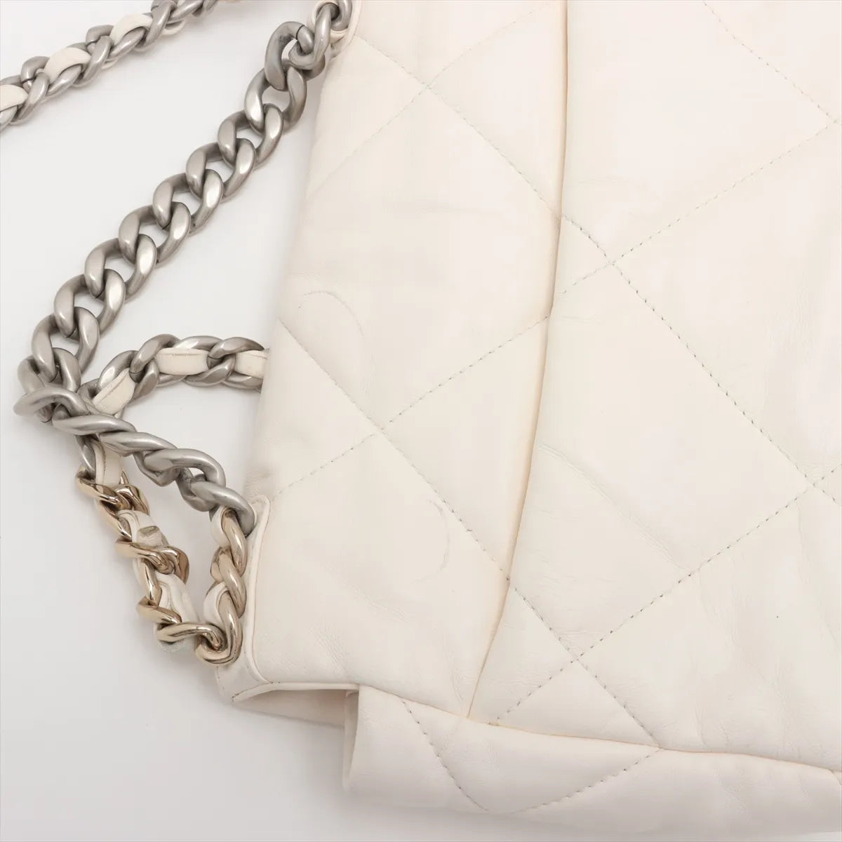 Chanel 19 Lambskin Chain Shoulder Bag White
