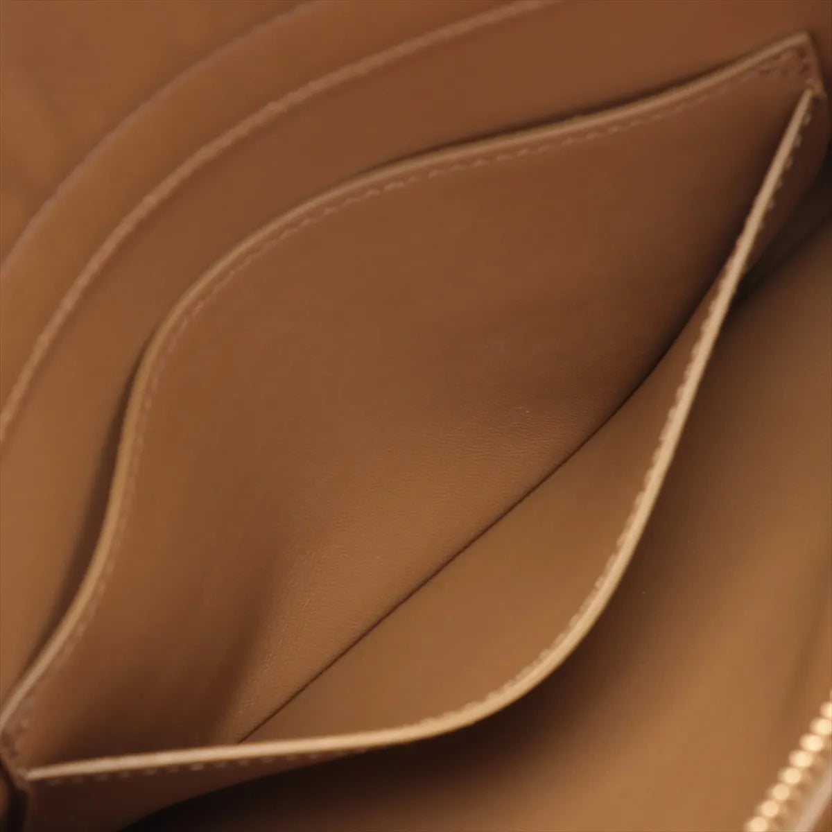 Ferragamo Hug Leather Handbag Beige