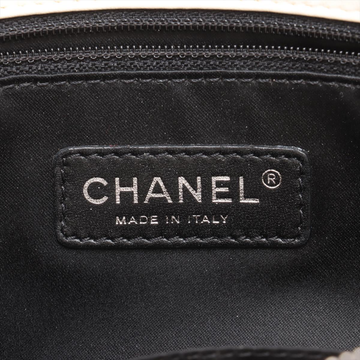 Chanel CC Logo Blizzard Matelasse Lambskin Chain Zip Top Flap Bag Black × White