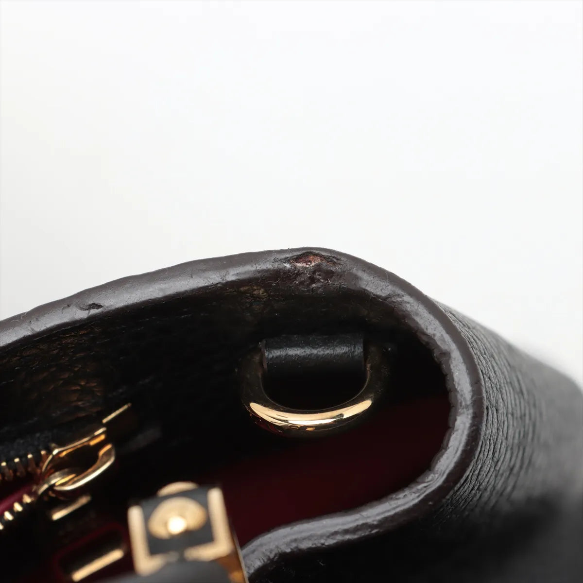 Louis Vuitton Taurillon Capucines PM Black