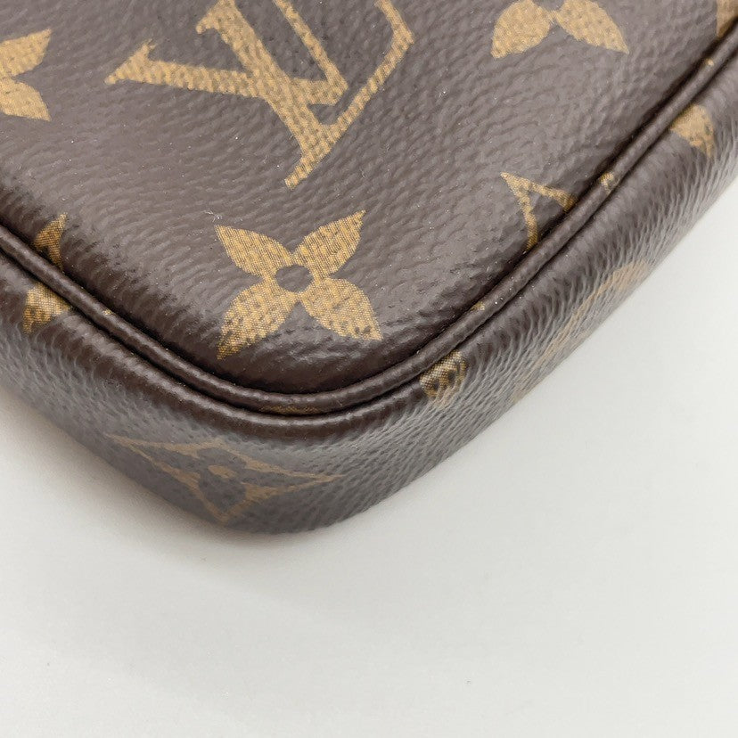Louis Vuitton Monogram Mini Pochette Accessoires