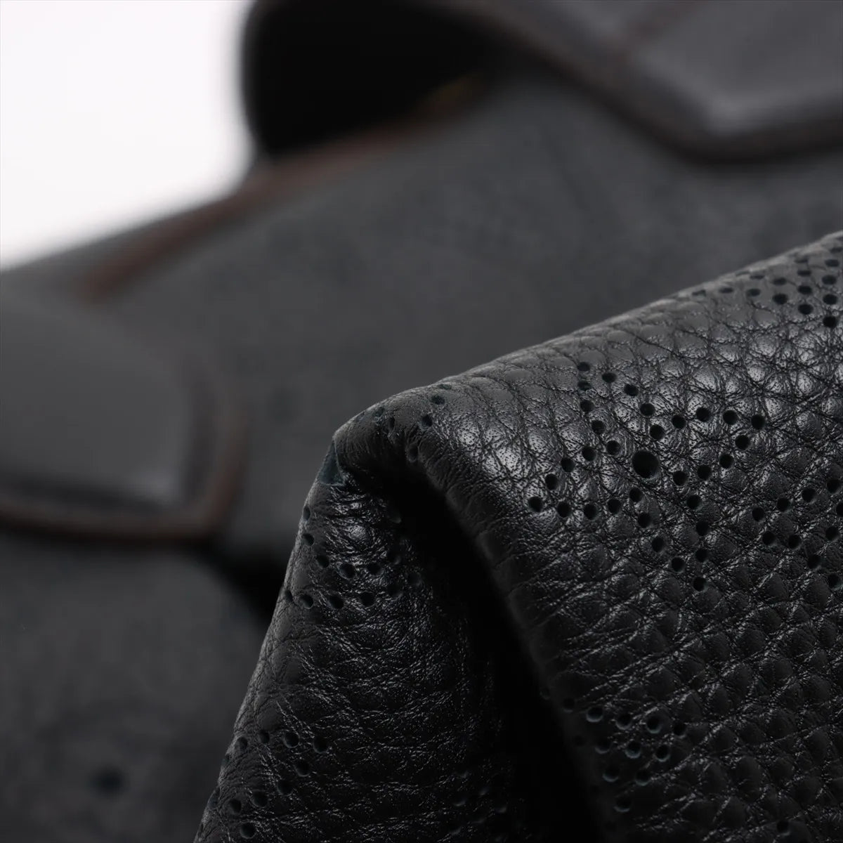 Louis Vuitton Monogram Mahina Cirrus PM Black