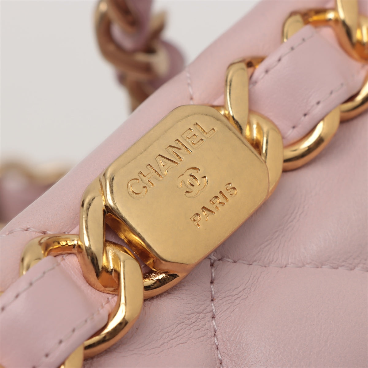 Chanel CC Logo Matelasse Lambskin Chain Shopping Tote Bag Pink