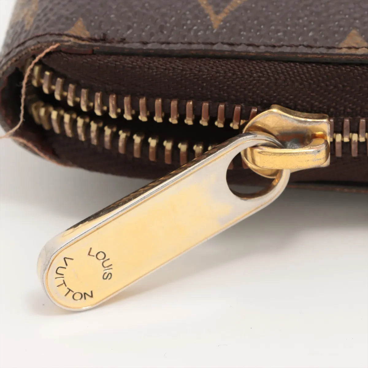 Louis Vuitton Monogram Zippy Wallet