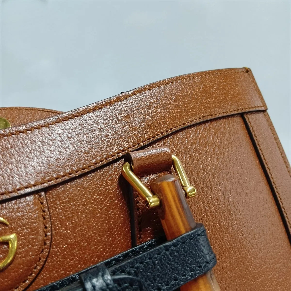 Gucci Bamboo Diana Leather Two-Way Handbag Brown — product photo 14