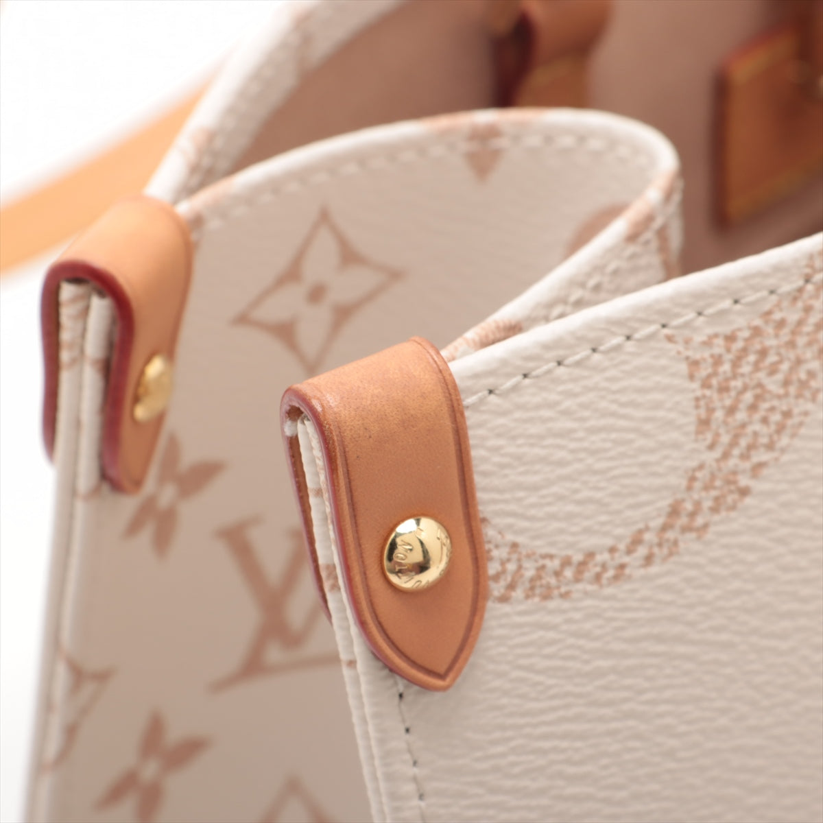 Louis Vuitton Giant Monogram On the Go MM Dune * PREORDER *