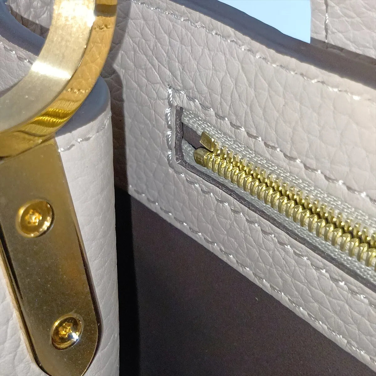 Louis Vuitton Capucines PM Beige