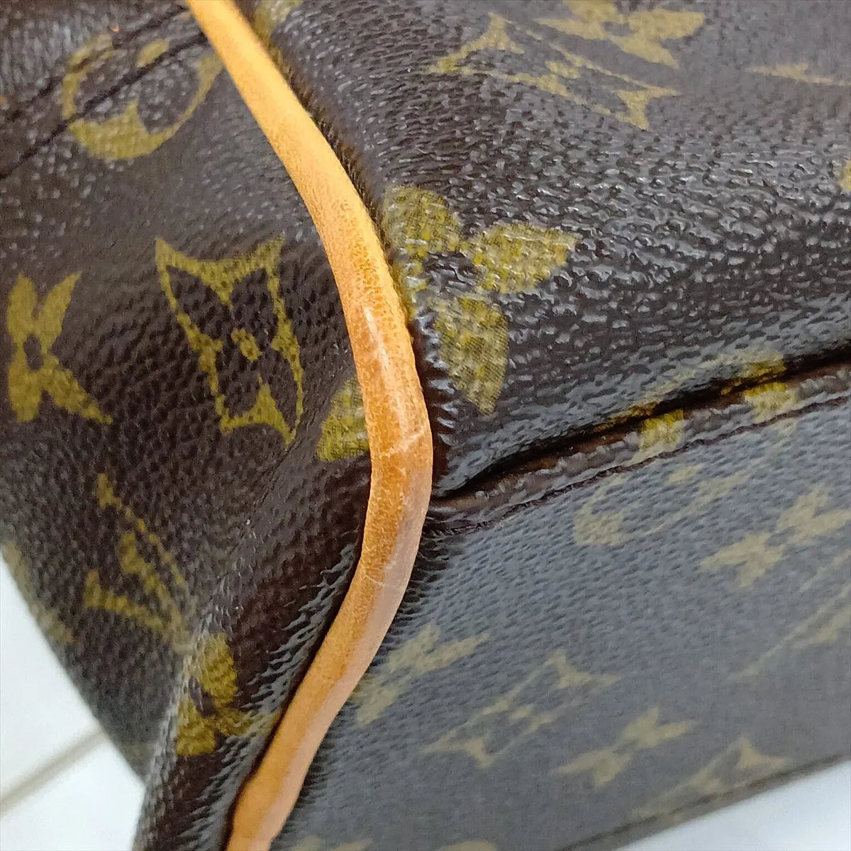 Louis Vuitton Monogram Manhattan PM