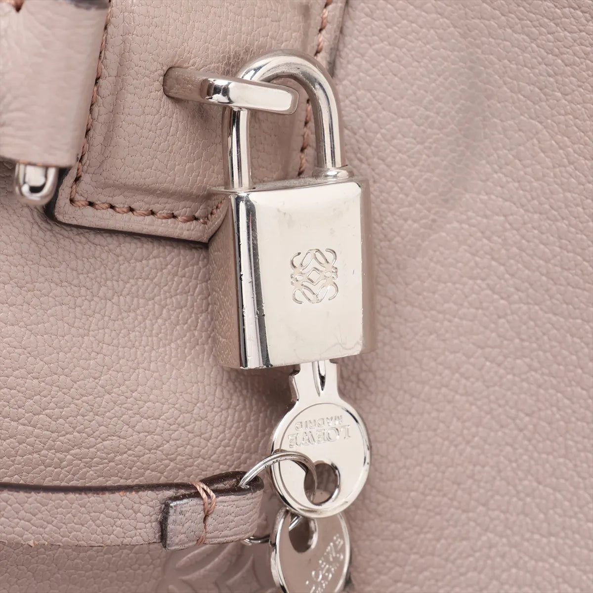 Loewe Amazona 28 Leather Handbag Beige