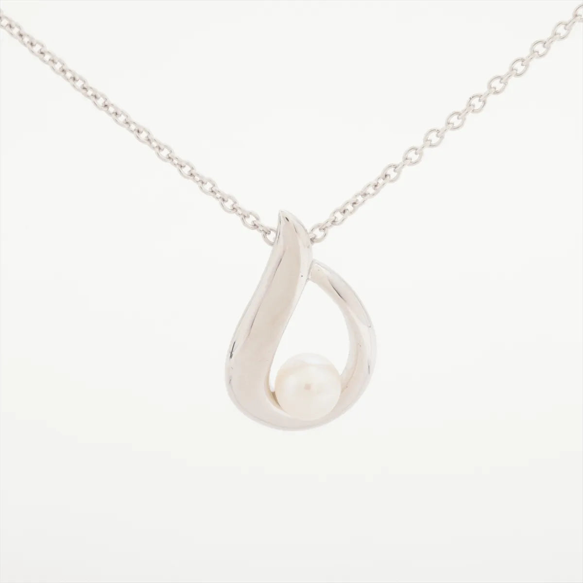 Tasaki Pearl Pendant Necklace