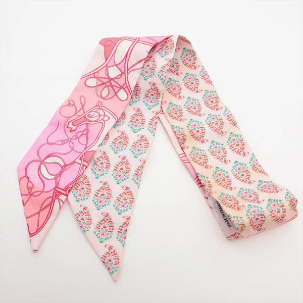 Hermes Twilly Coup de Fouet au Bloc Whip Silk Light Pink