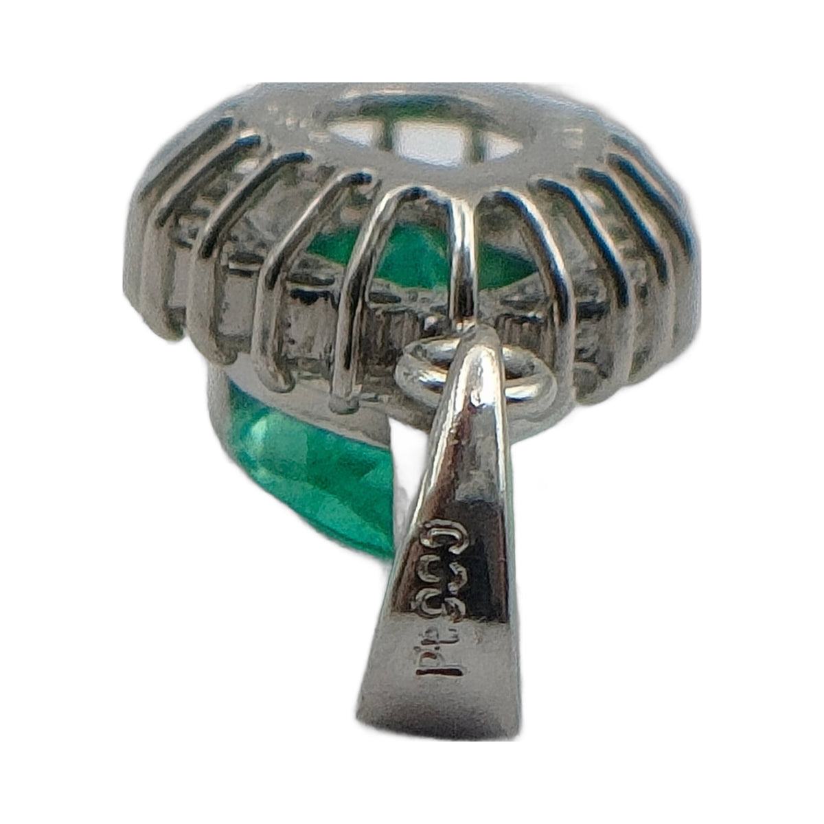 Pt900 Platinum 0.72 ct Emerald & Diamond Pendant — detail 2