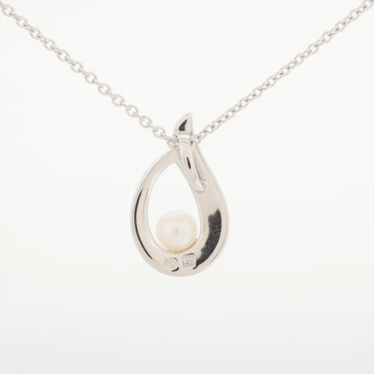 Tasaki Pearl Pendant Necklace