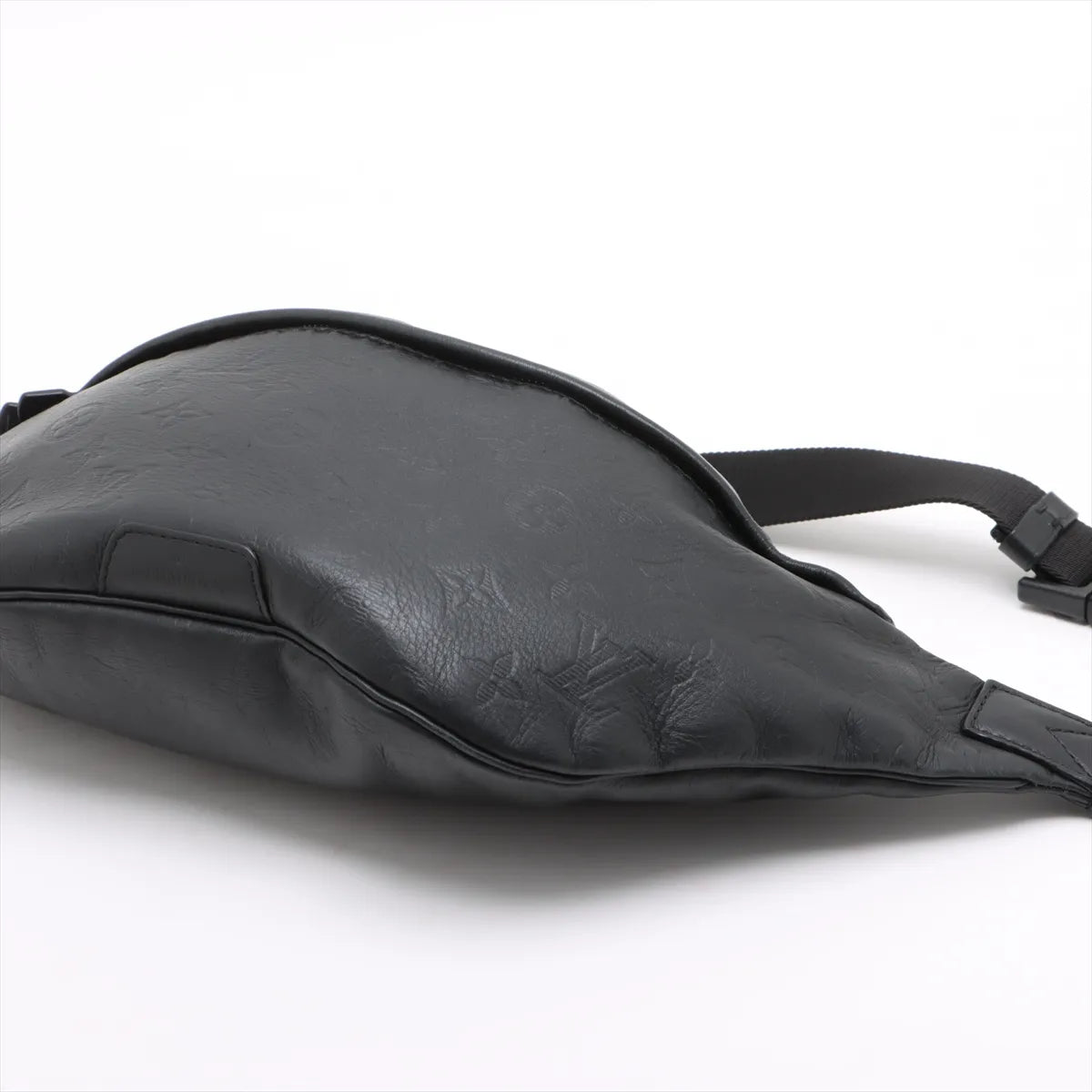 Louis Vuitton Monogram Shadow Discovery Bum Back PM