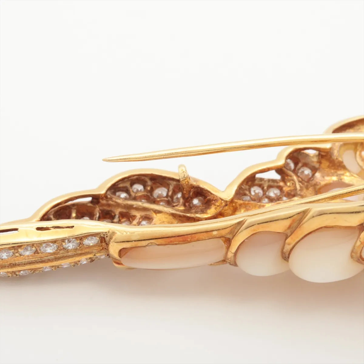 Sea Horse Emerald Diamond Shell Brooch Yellow Gold
