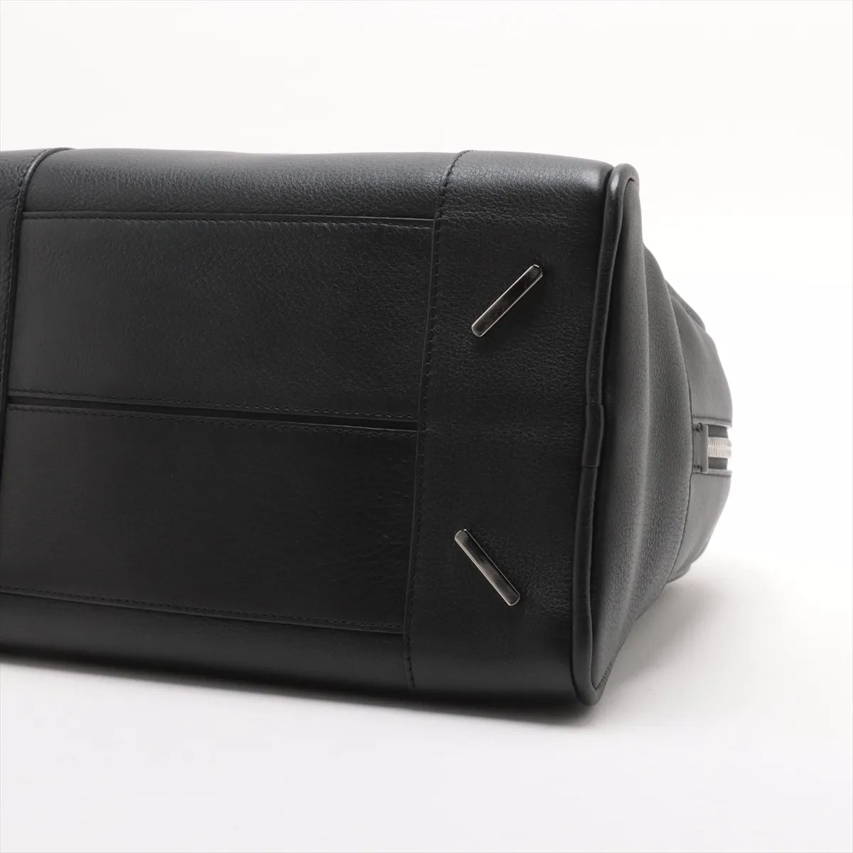 Loewe Amazona 28 Leather Two-Way Handbag Black