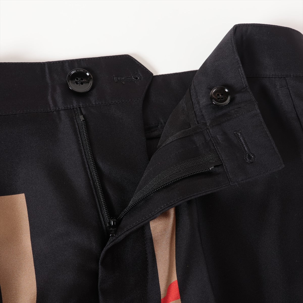 Burberry Tisci Period Check Silk Short Pants Black