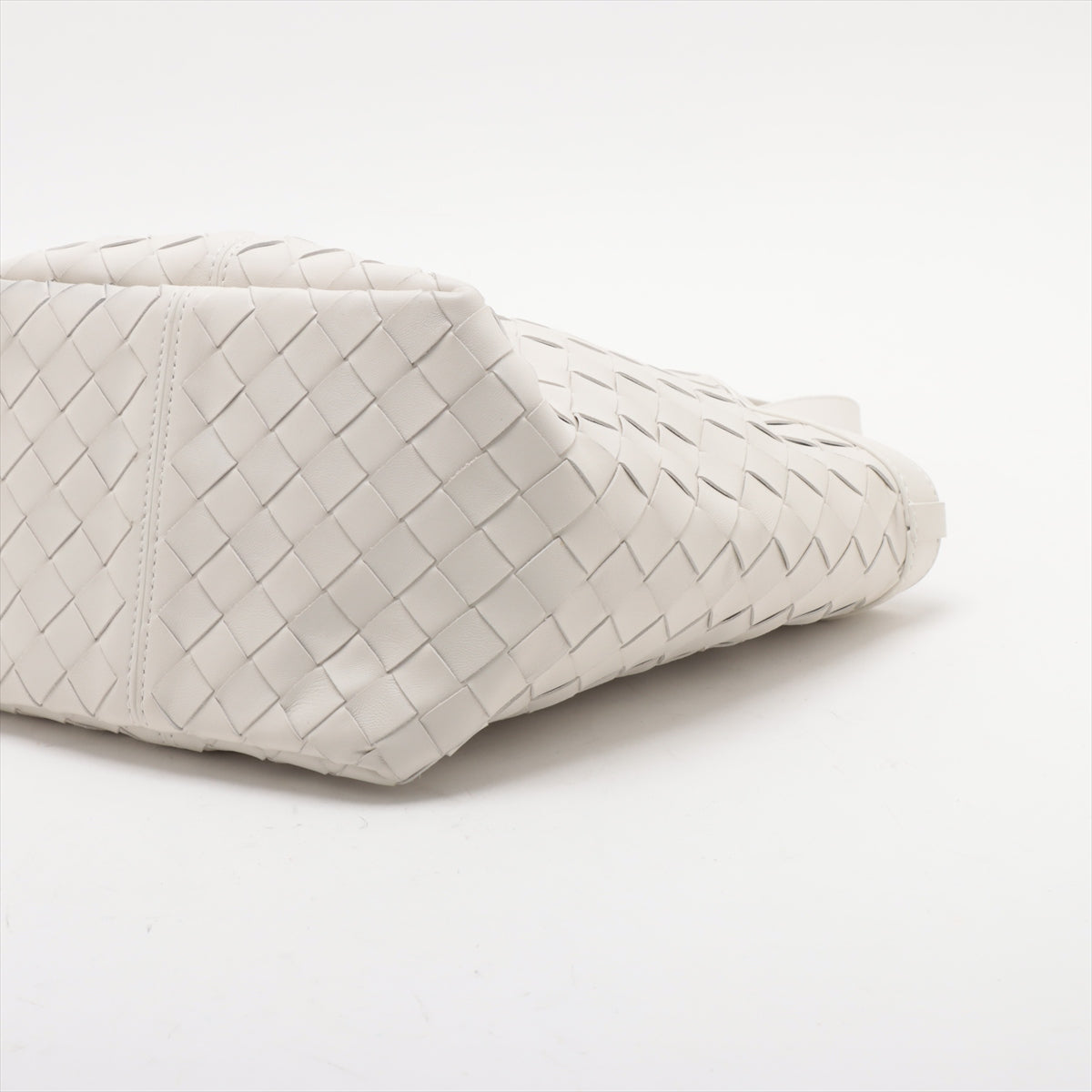 Bottega Veneta Intrecciato Leather Handbag White * PREORDER *