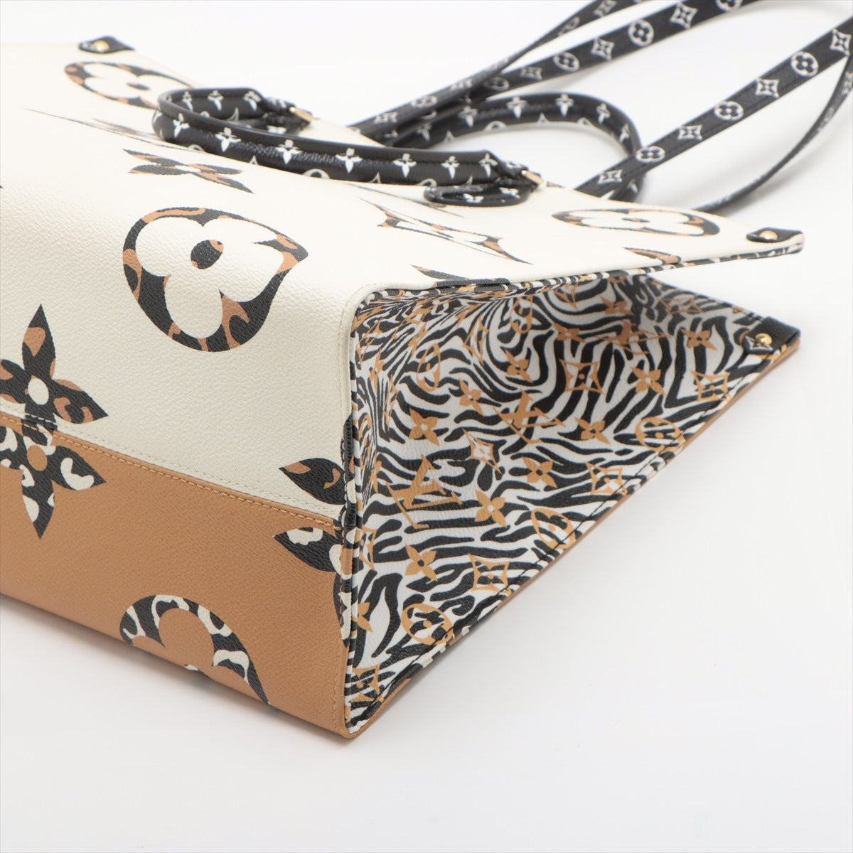 Louis Vuitton Monogram Jungle On the Go GM