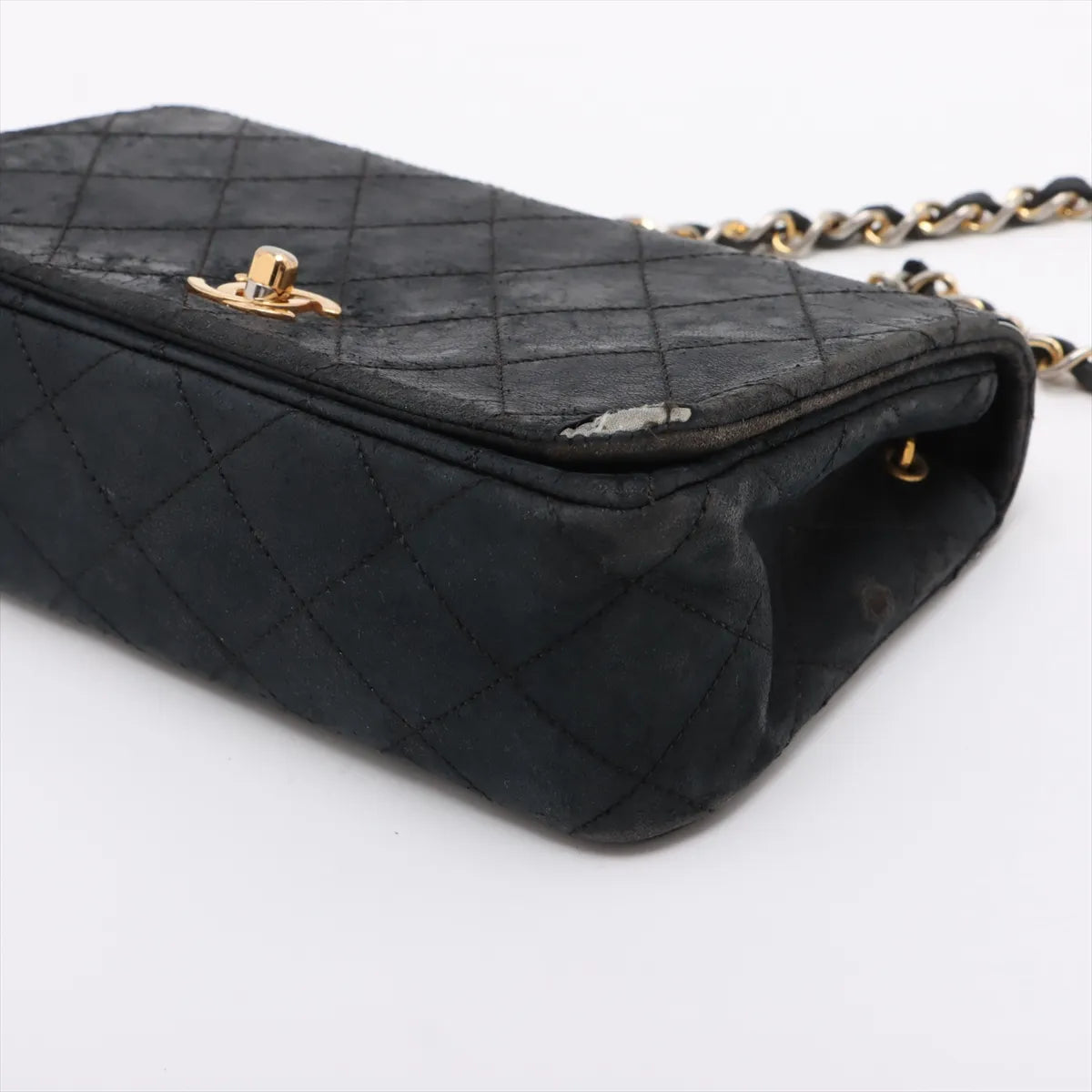 Chanel CC Logo Mini Matelasse 19 Lambskin Single Flap Single Chain Bag Black