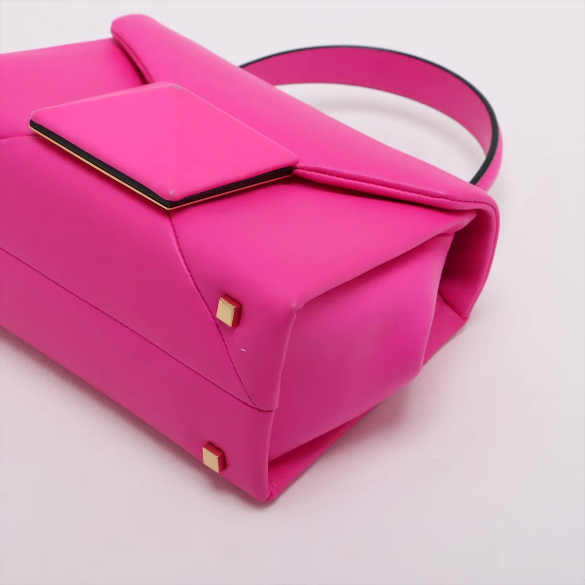 Valentino Garavani One Stud Two-Way Handbag Pink