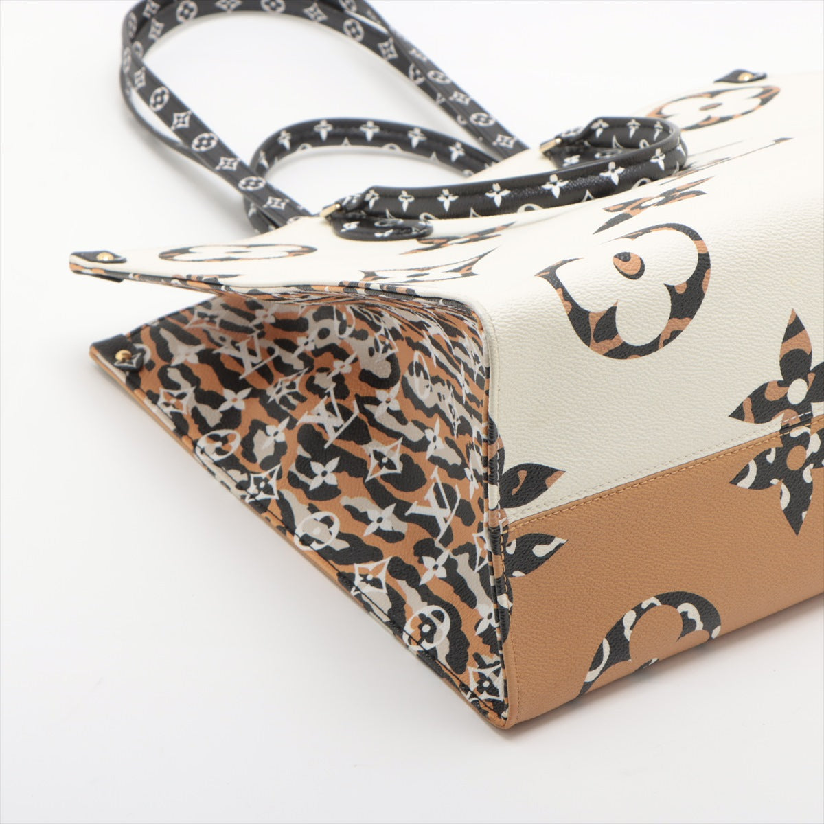 Louis Vuitton Monogram Jungle On the Go GM