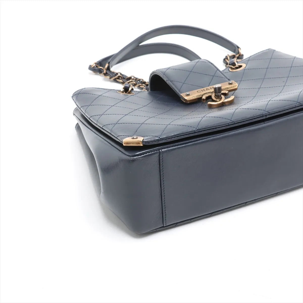 Chanel CC Logo Matelasse Leather Chain Tote Bag Navy Blue
