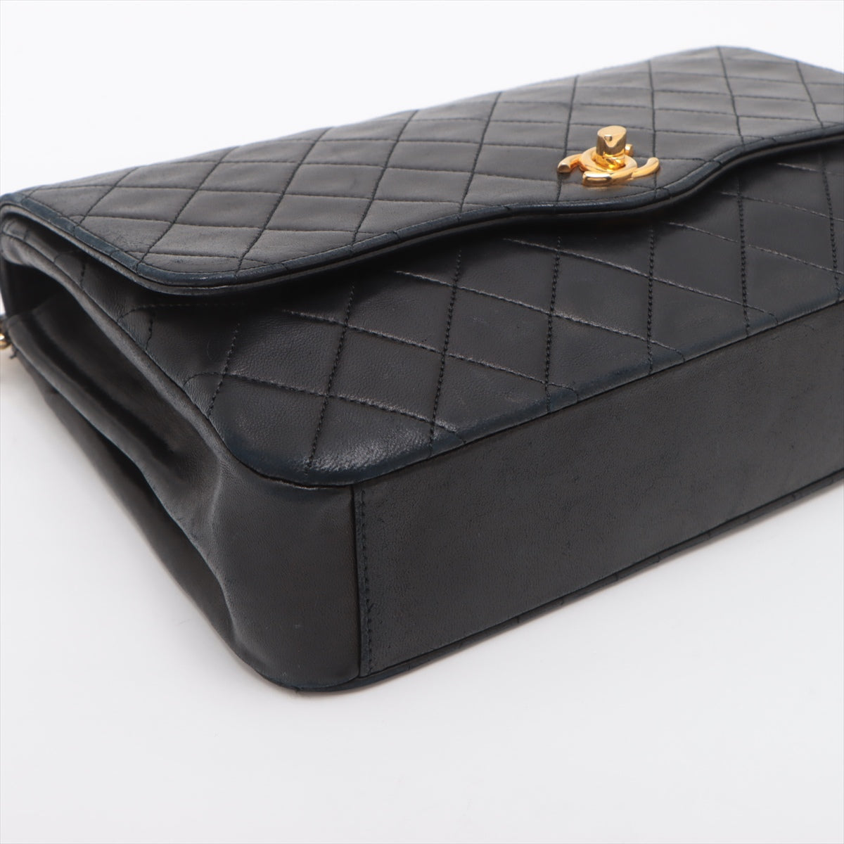 Chanel CC Logo Matelasse Lambskin Chain Shoulder Bag Black