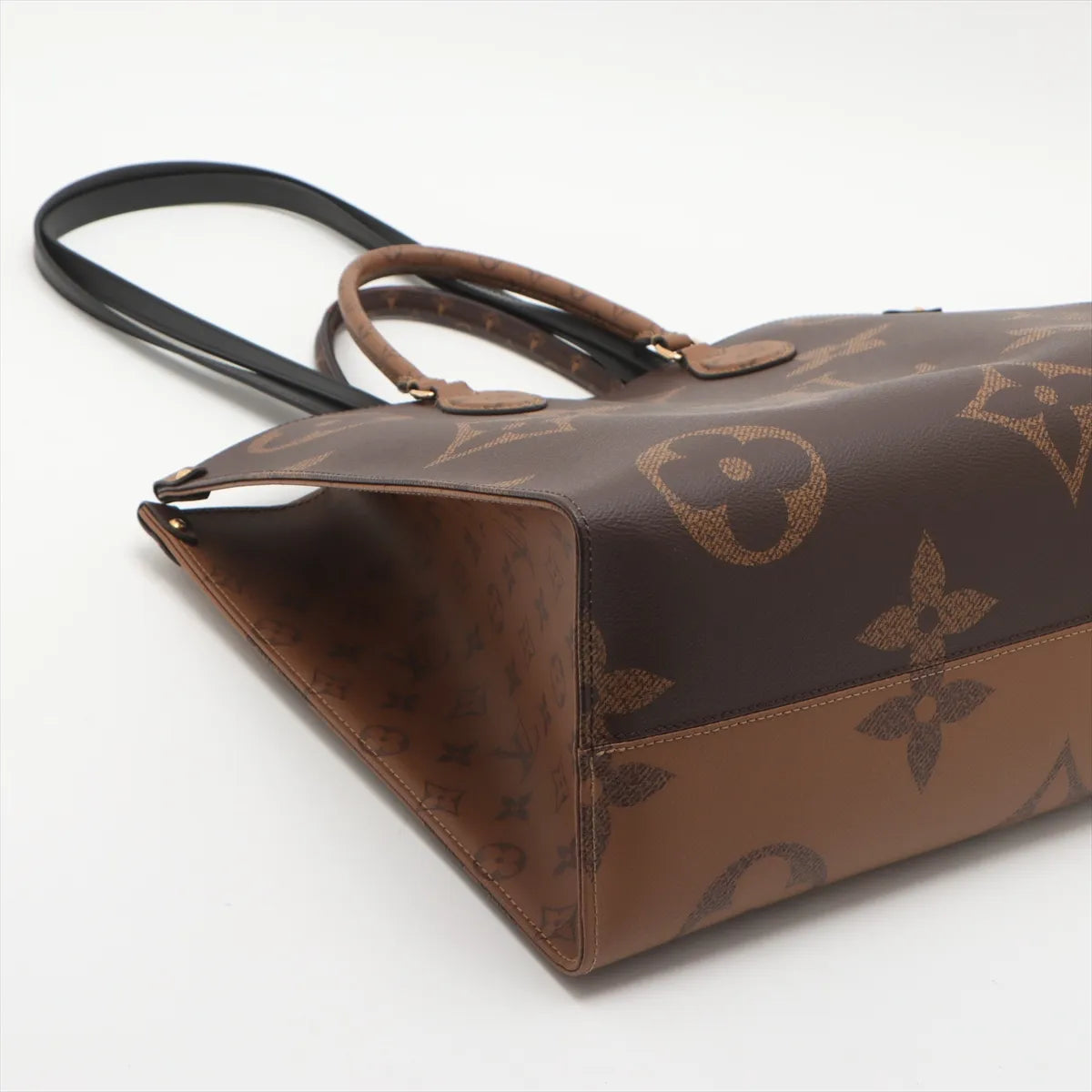 Louis Vuitton Giant Monogram Reverse On the Go GM