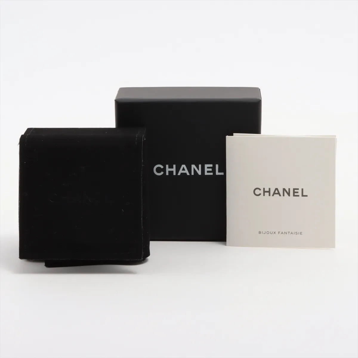 Chanel CC Logo Matelasse Heart Rhinestone Ring