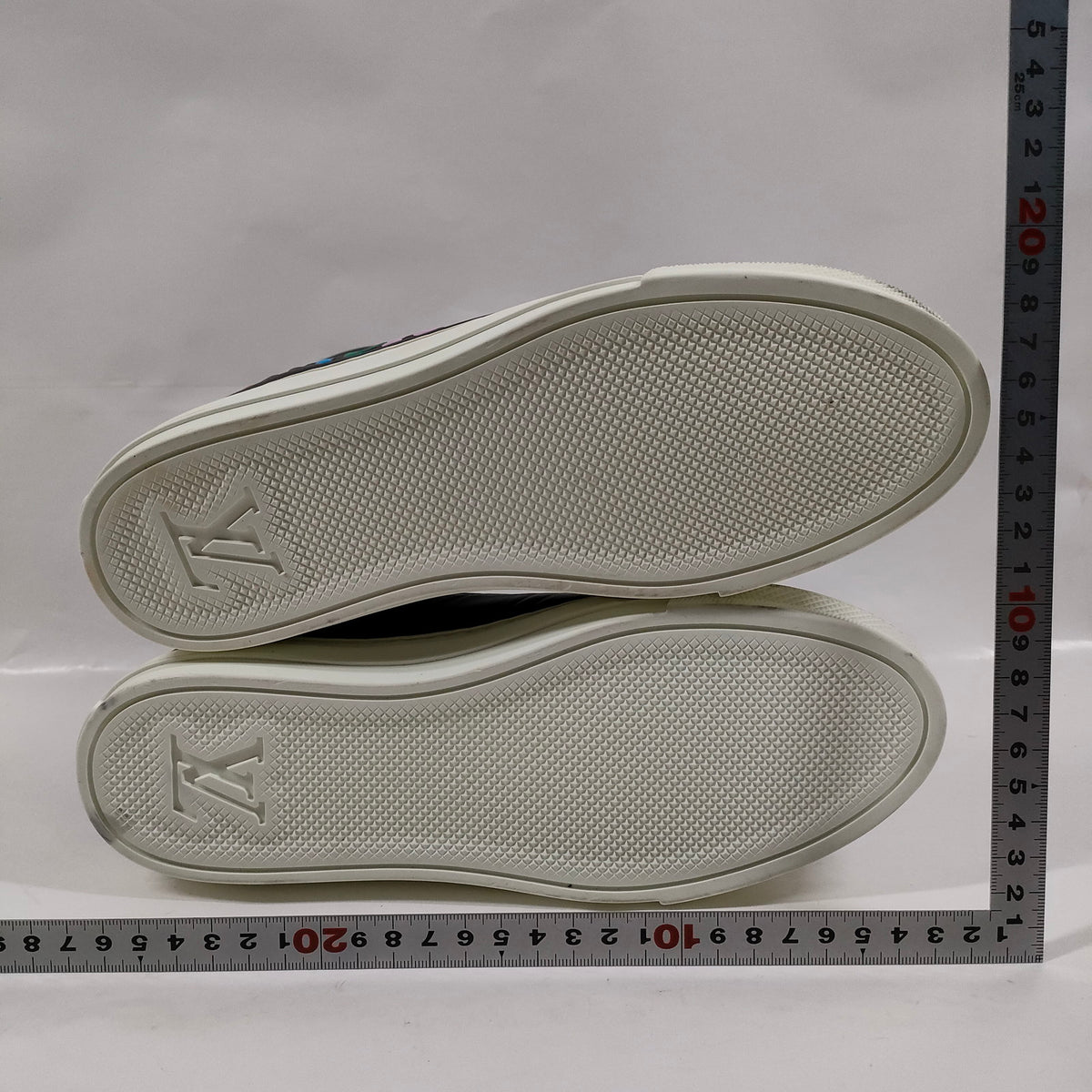 Louis Vuitton Black Leather High-Top Sneakers — EU 37 — detail 3