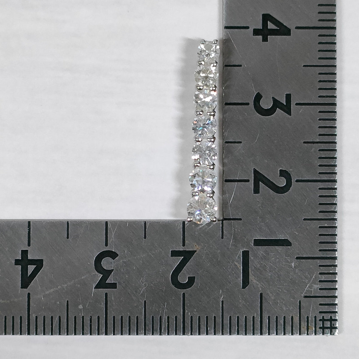 Pt900 Platinum 1.00 ct Diamond Bar Pendant — detail 6