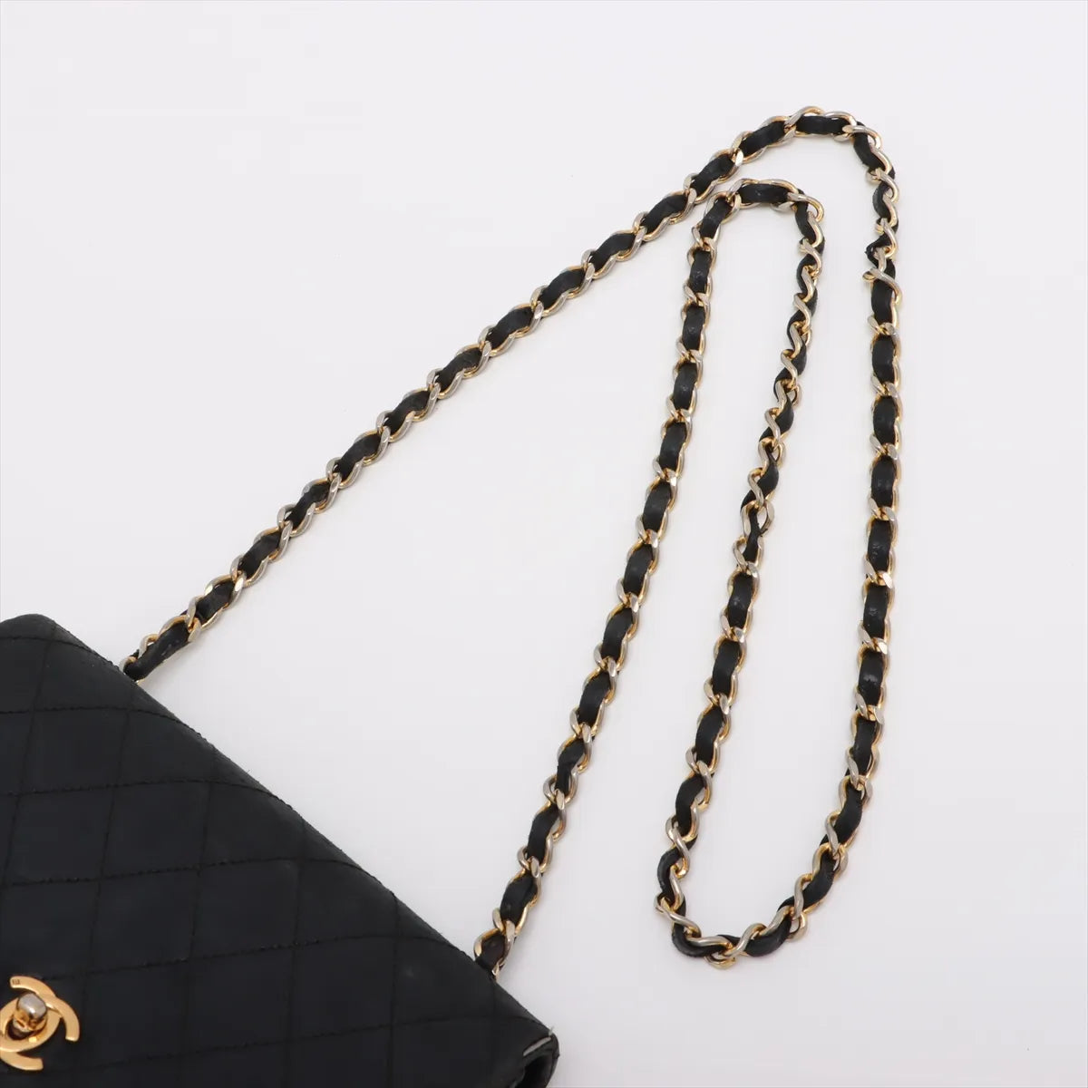 Chanel CC Logo Mini Matelasse 19 Lambskin Single Flap Single Chain Bag Black