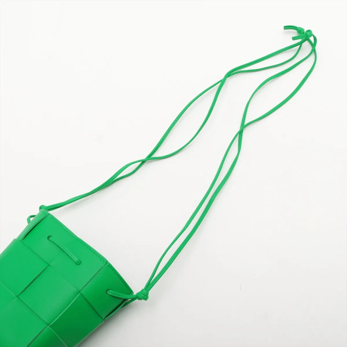 Top Bottega Veneta Maxi Intrecciato Cassette Mini Bucket Crossbody Bag Green