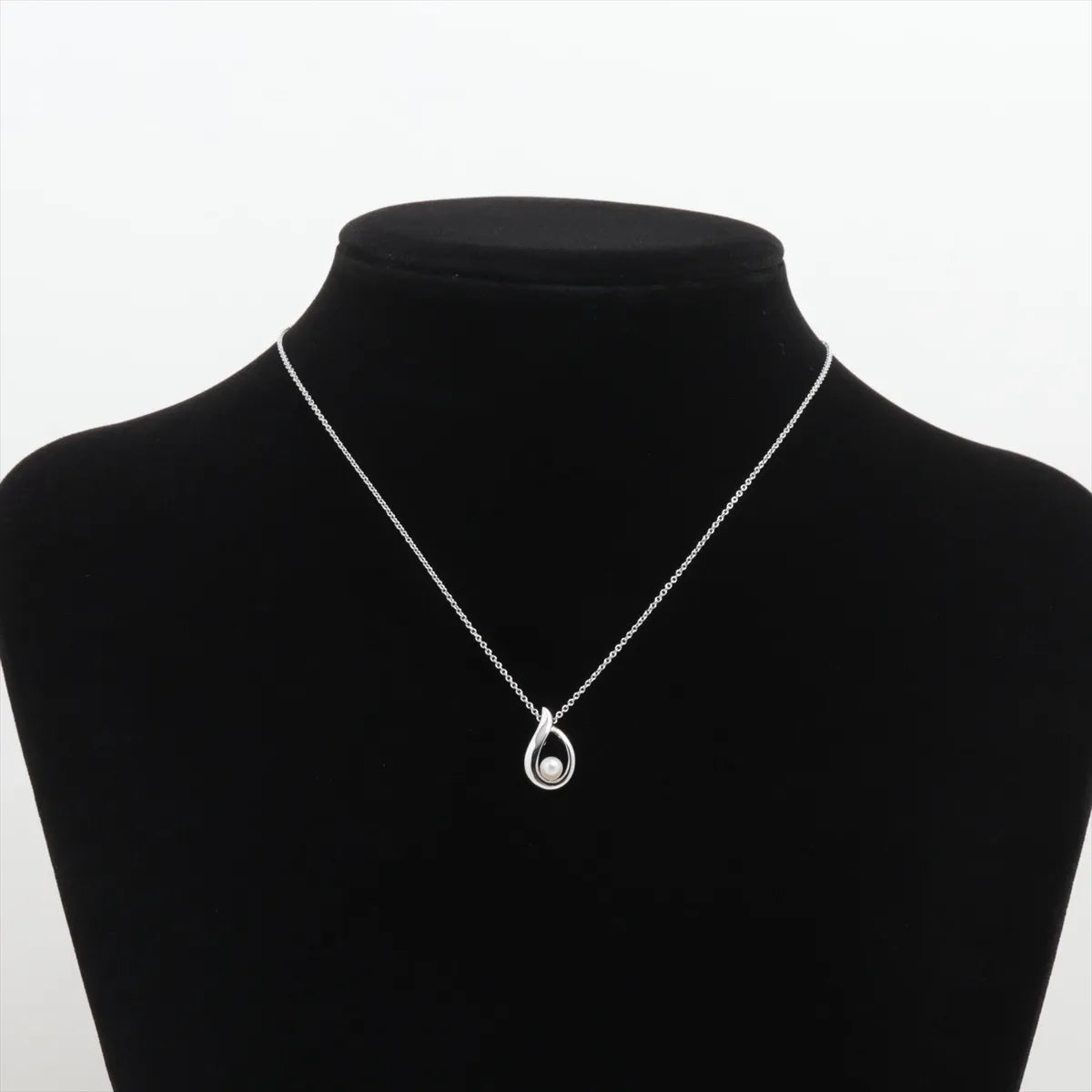 Tasaki Pearl Pendant Necklace
